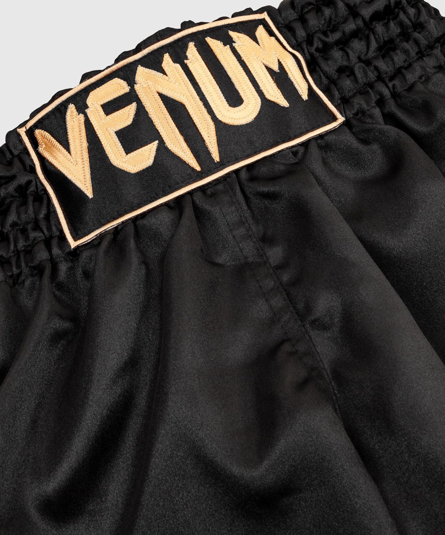 VENUM MUAY THAI SHORTS CLASSIC - BLACK/GOLD